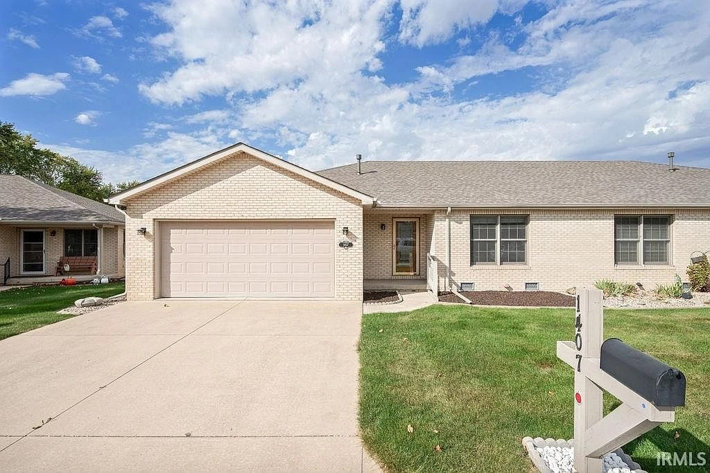 1407 Hutchins Dr, Kokomo, IN 46901