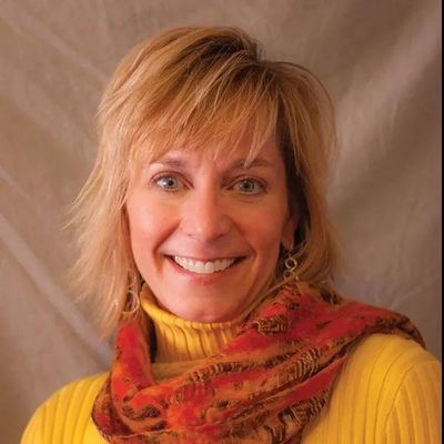 Amy Bennett headshot